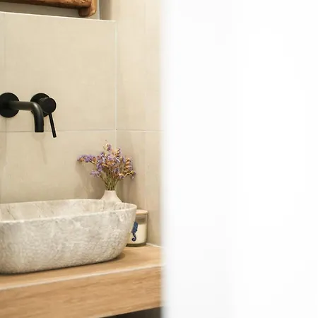Pyrra Apartment Skyros