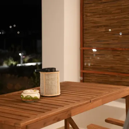 Pyrra Apartment Skyros