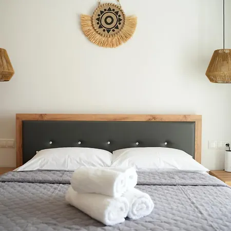 Pyrra Apartment *