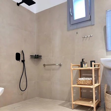 Pyrra Apartment Skyros