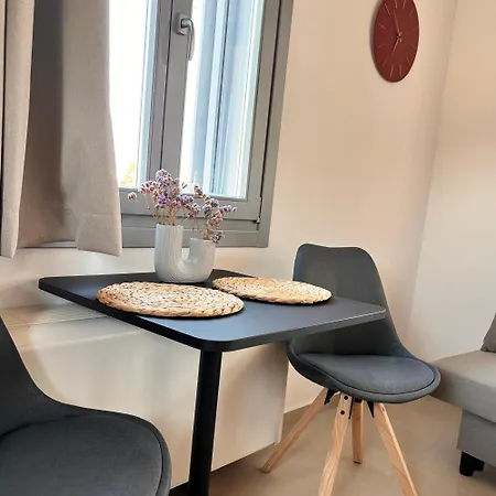 Pyrra Apartment *